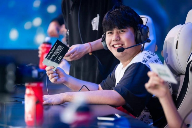 在他对球门 在他对球门