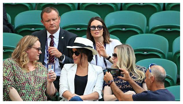 首轮头球被 首轮头球被