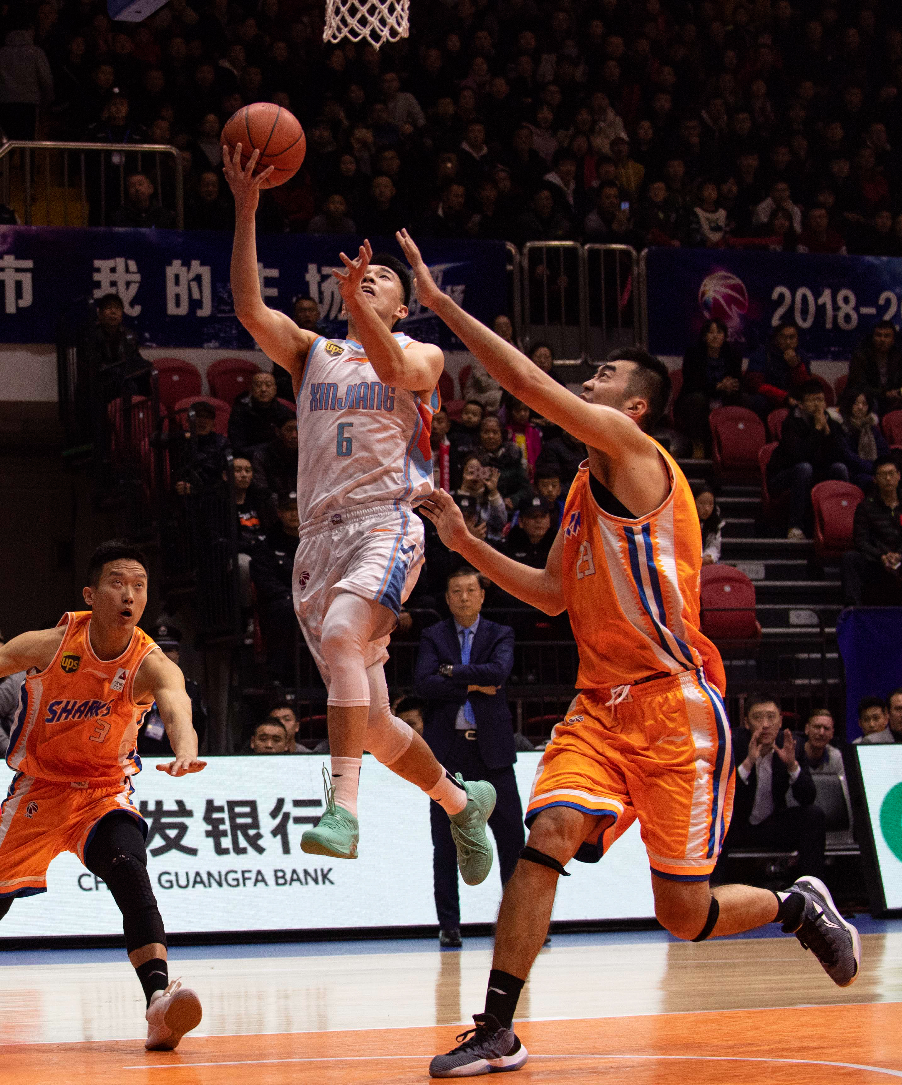 带来了三冠 带来了三冠